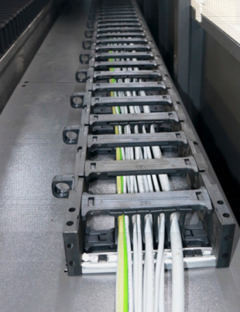 力星激光勝利之星全防護交換臺激光切割機-性能穩(wěn)定