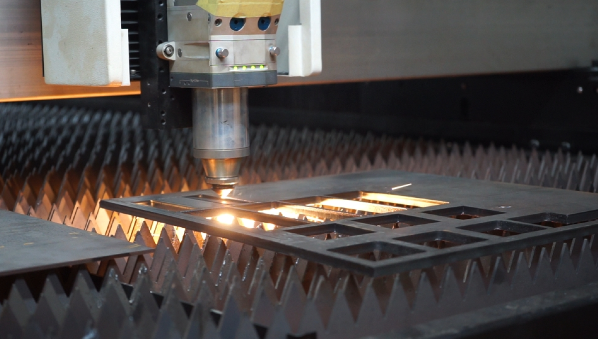 不銹鋼切割的焦點(diǎn)與切割面關(guān)聯(lián)，提升你的切割工藝！