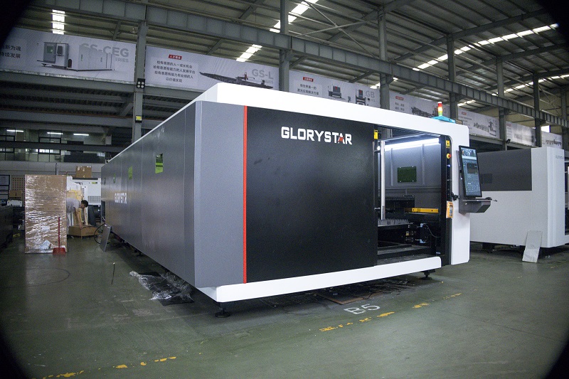 激光切割機(jī)3.jpg 激光切割機(jī)3.jpg