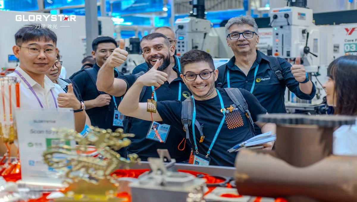 秋季廣交會現場首日流量爆滿！力星激光科技盛宴攬獲海內外友人一致好評！